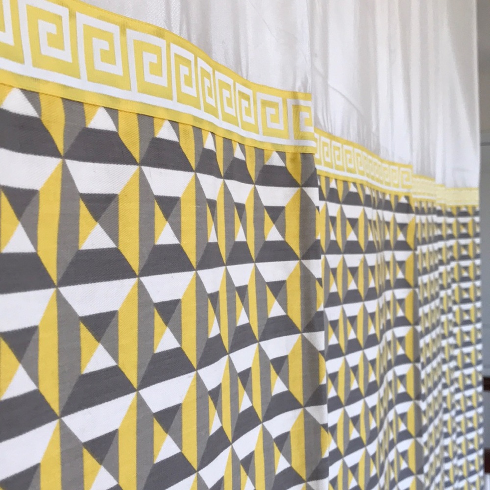 Yellow White Gray 3D Geometric Shower Curtain🌪 - Picture 5 of 7